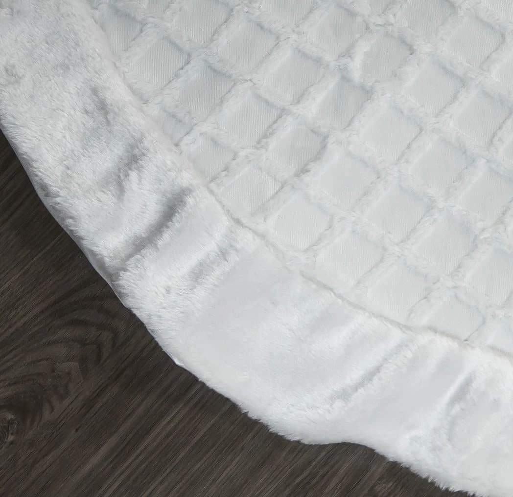 The Christmas Palace 48" WHITE FUZZY TREE SKIRT 3 The Christmas Palace 48" WHITE FUZZY TREE SKIRT
