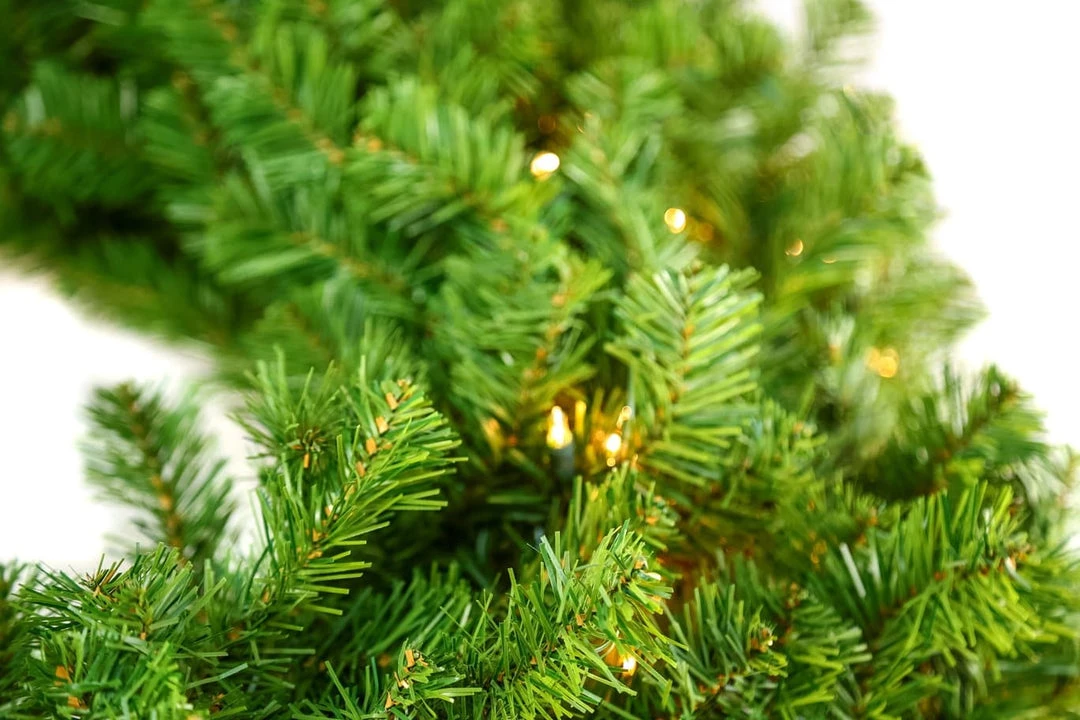 The Christmas Palace Wreaths 72" GLACIER WREATH PRELIT 400 CLEAR LIGHTS 2 The Christmas Palace Wreaths 72" GLACIER WREATH PRELIT 400 CLEAR LIGHTS