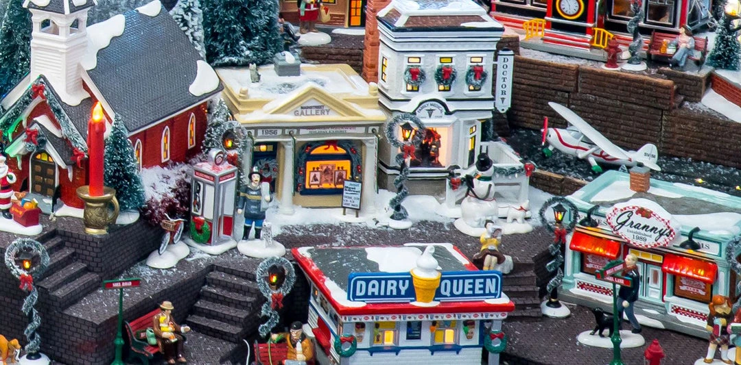 The Christmas Palace SNOW VILLAGE "NATIONAL LAMPOONS" JELLY OF THE MONTH CLUB Department 56 3 The Christmas Palace SNOW VILLAGE "NATIONAL LAMPOONS" JELLY OF THE MONTH CLUB Department 56